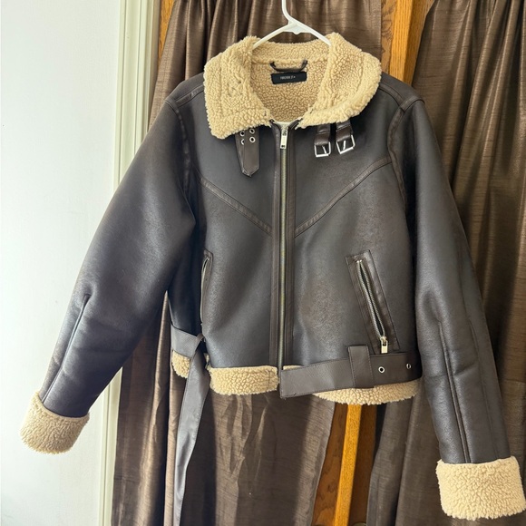 Forever 21 Faux Shearling Moto Jacket 1X Brown Cream Buckle - Picture 8 of 13